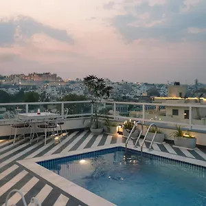 **** Hotell Naren Indien